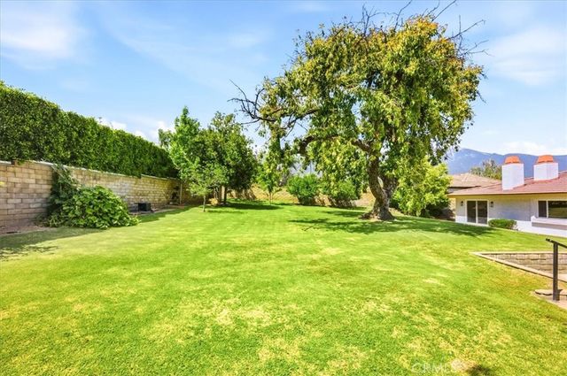 2015 N Palm, Upland, CA 91784