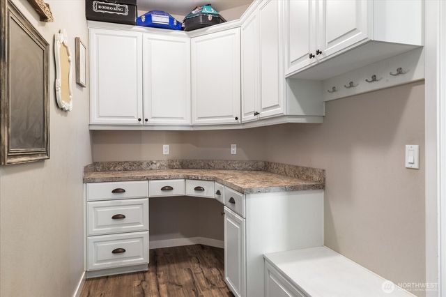 1720 SW Waterside Court, Oak Harbor, WA 98277