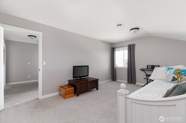 1720 SW Waterside Court, Oak Harbor, WA 98277
