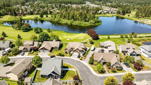 1720 SW Waterside Court, Oak Harbor, WA 98277