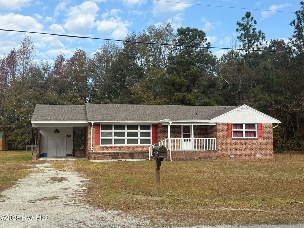 1155 Lake Cole Road, Midway Park, NC 28544