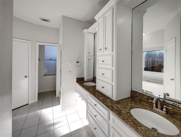 3232 Lee Circle, Pearland, TX 77581