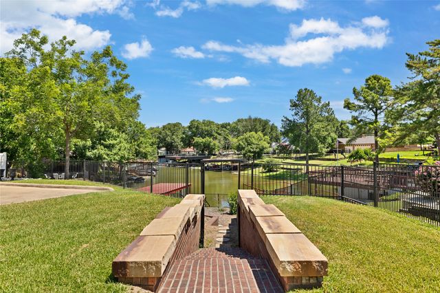 321 Timberlake Drive, Azle, TX 76020