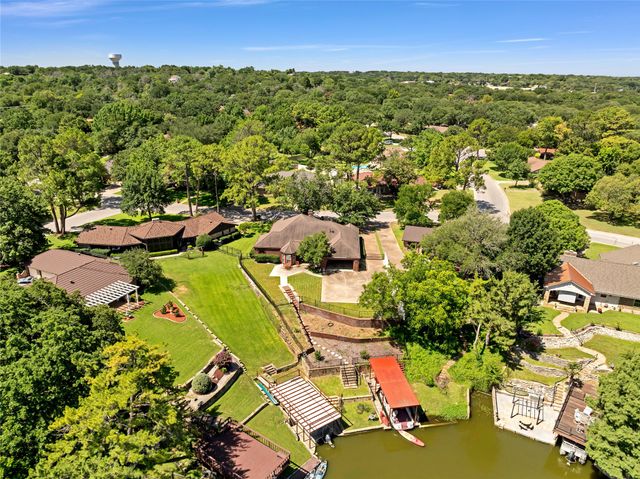 321 Timberlake Drive, Azle, TX 76020