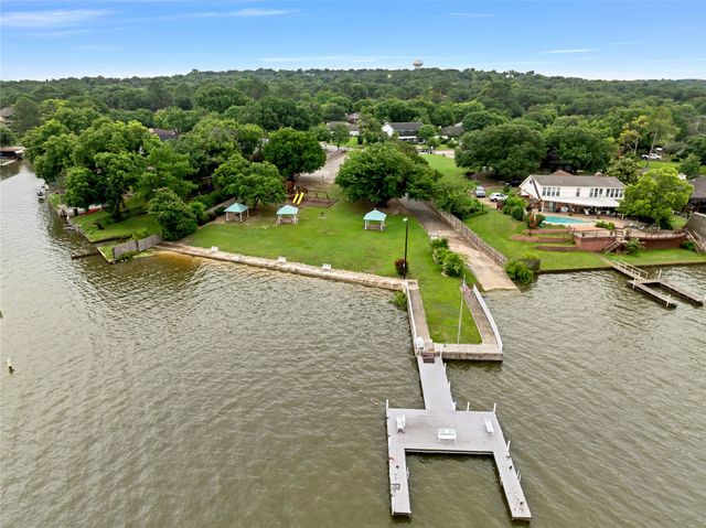321 Timberlake Drive, Azle, TX 76020