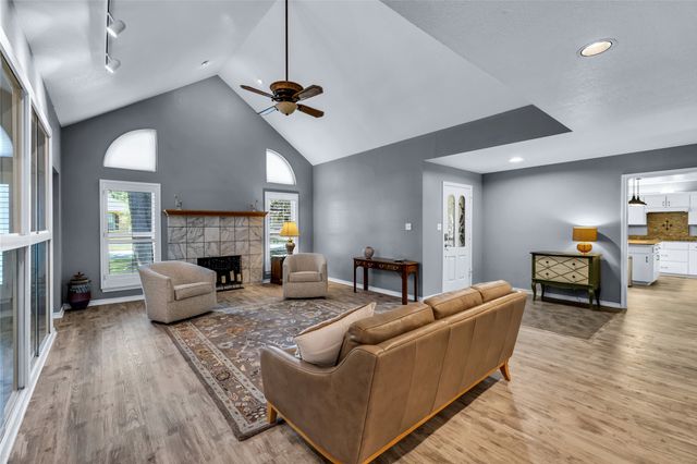 321 Timberlake Drive, Azle, TX 76020