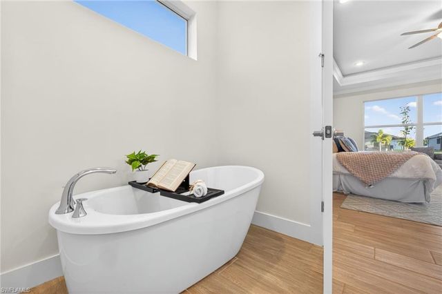 1423 SW 1st TER, Cape Coral, FL 33991