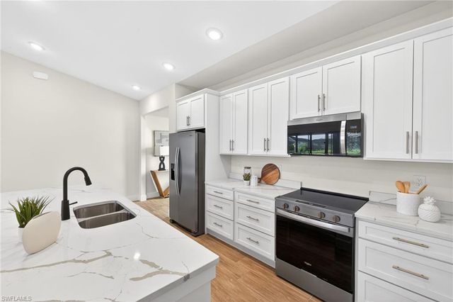 1423 SW 1st TER, Cape Coral, FL 33991