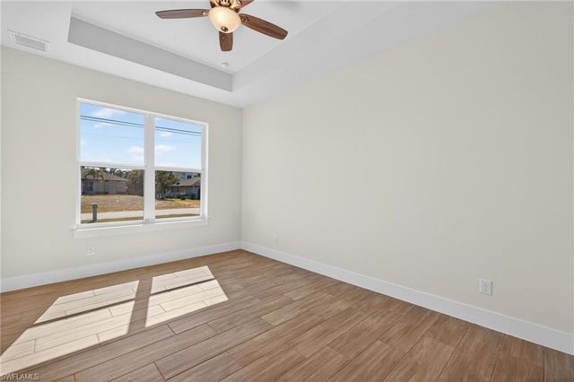 1423 SW 1st TER, Cape Coral, FL 33991