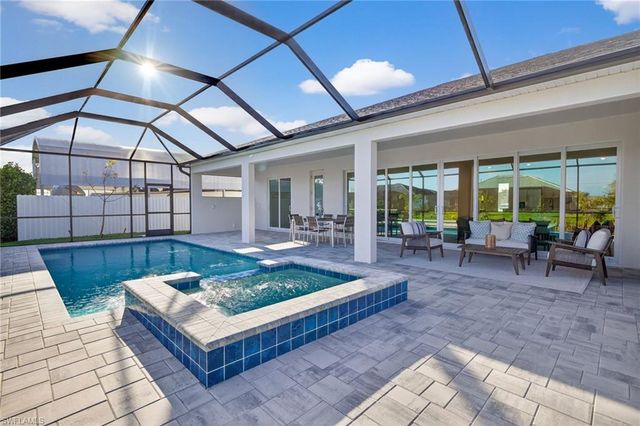 1423 SW 1st TER, Cape Coral, FL 33991