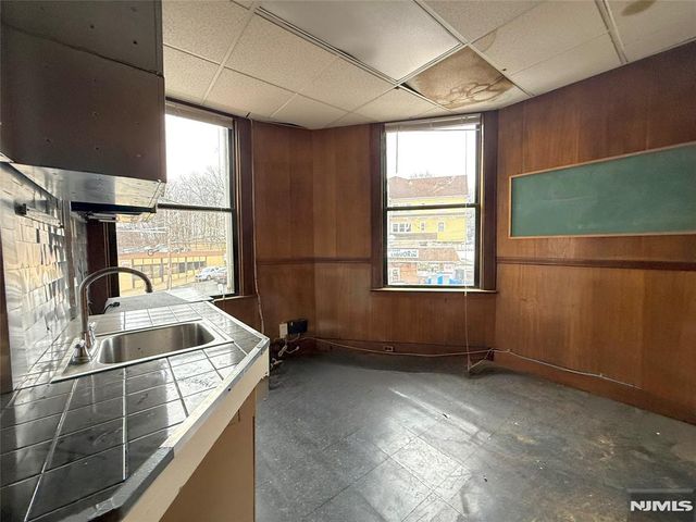 53-55 Park Avenue 2nd fl, Rutherford, NJ 07070