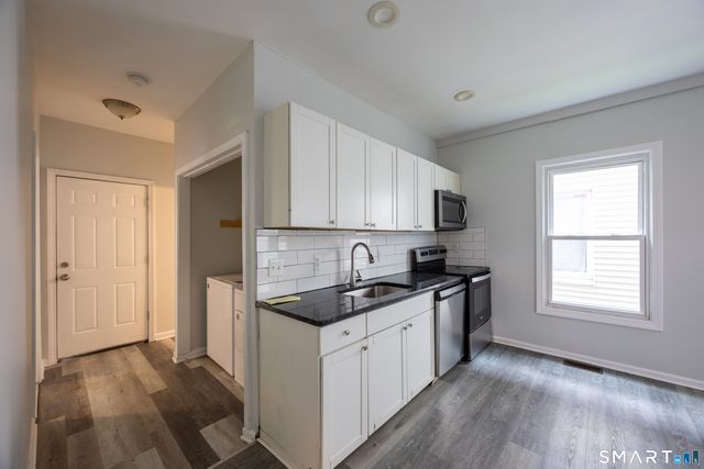 687-689 Winchester Avenue, New Haven, CT 06511