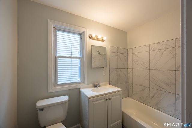 687-689 Winchester Avenue, New Haven, CT 06511