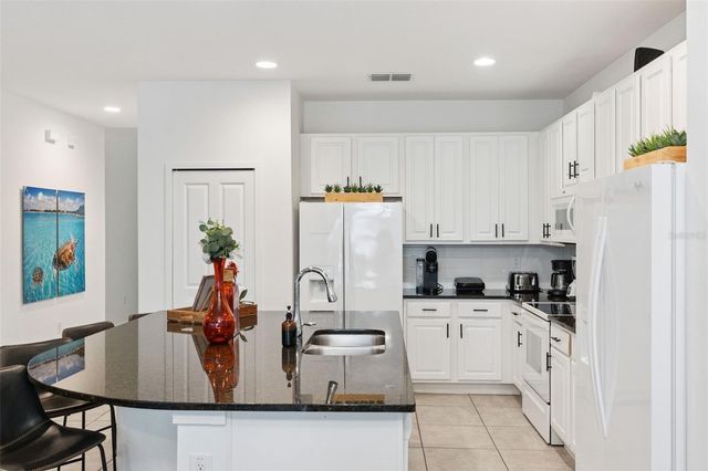 2614 CALISTOGA AVENUE, Kissimmee, FL 34741