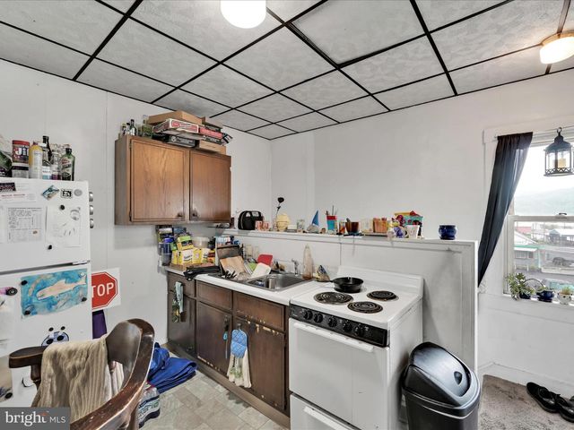 41-43 S TULPEHOCKEN ST, Pine Grove, PA 17963