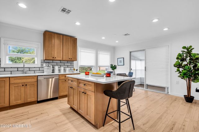 8 Rio Court, Toms River, NJ 08757