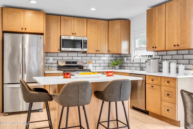 8 Rio Court, Toms River, NJ 08757