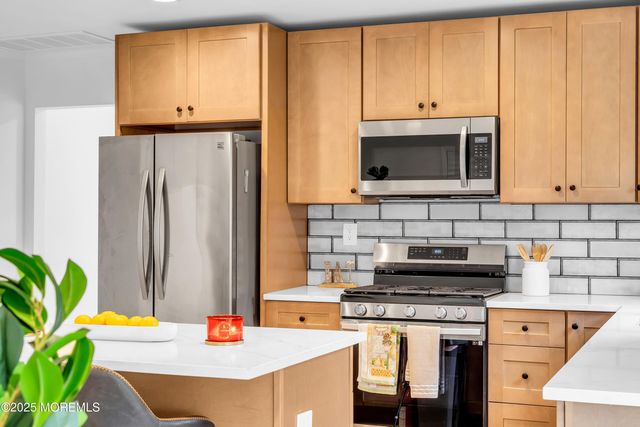 8 Rio Court, Toms River, NJ 08757