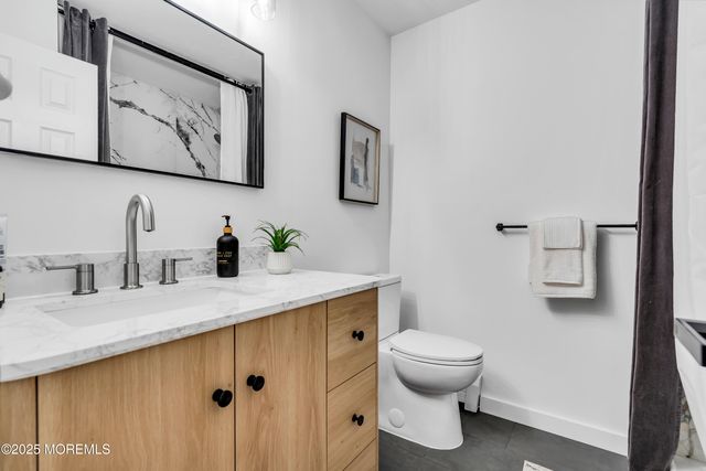 8 Rio Court, Toms River, NJ 08757