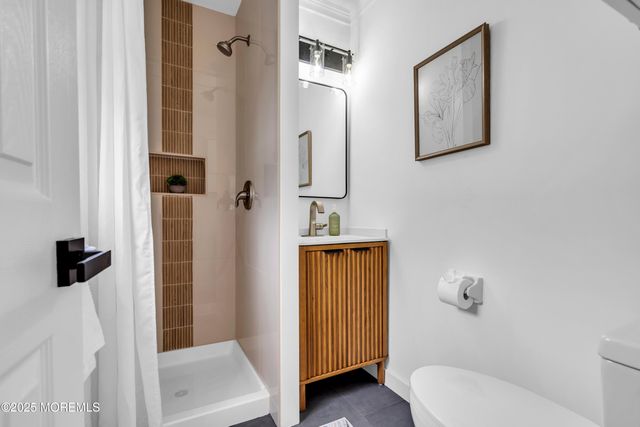 8 Rio Court, Toms River, NJ 08757