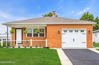 8 Rio Court, Toms River, NJ 08757