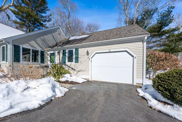 13 Pga Lane, Mashpee, MA 02649