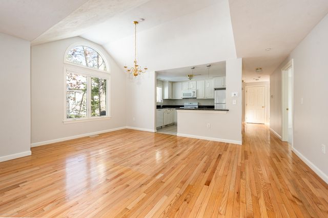 13 Pga Lane, Mashpee, MA 02649