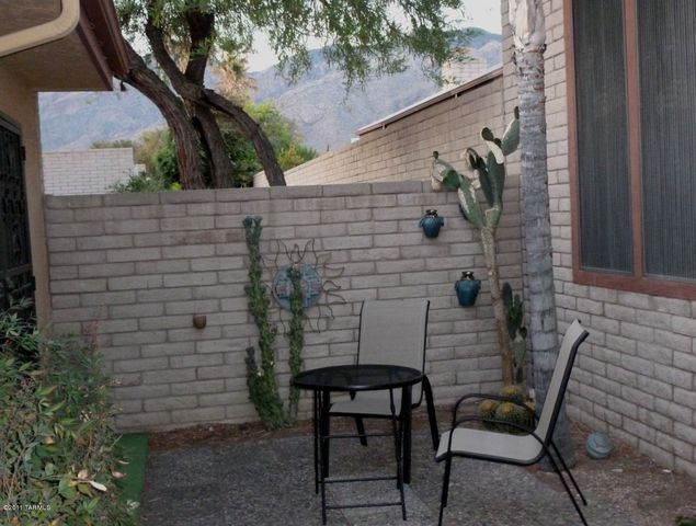 5602 N Camino Del Sol, Tucson, AZ 85718