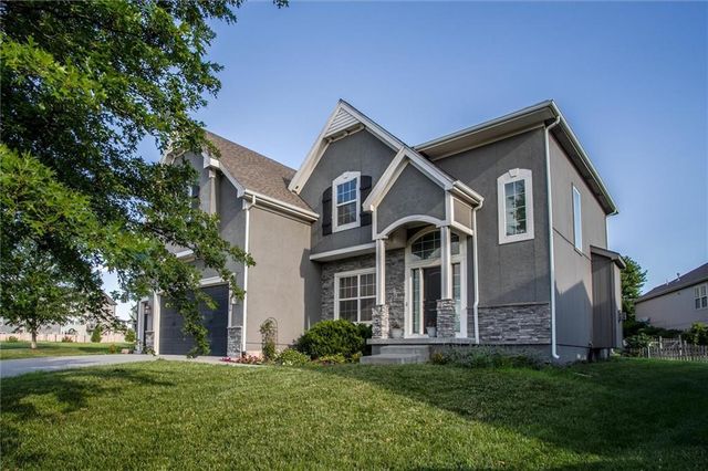 2616 SW 11th Street, Lee's Summit, MO 64081