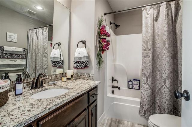 2616 SW 11th Street, Lee's Summit, MO 64081