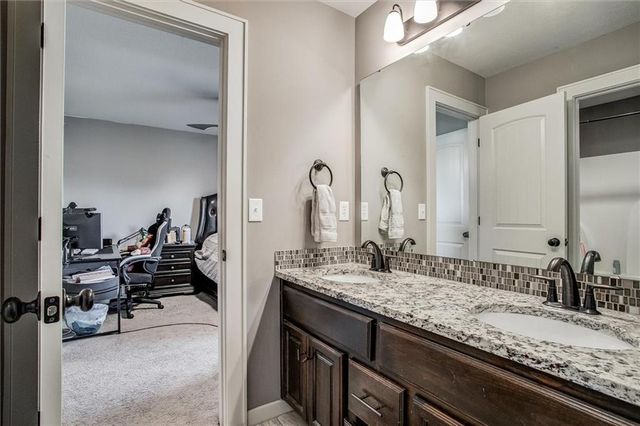 2616 SW 11th Street, Lee's Summit, MO 64081