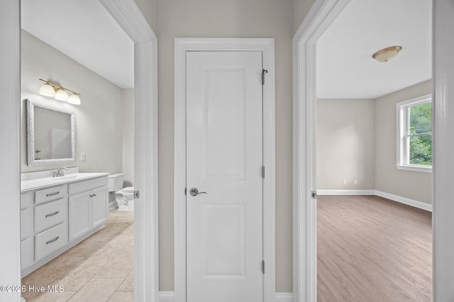 330 Crown Pointe Drive, Hampstead, NC 28443