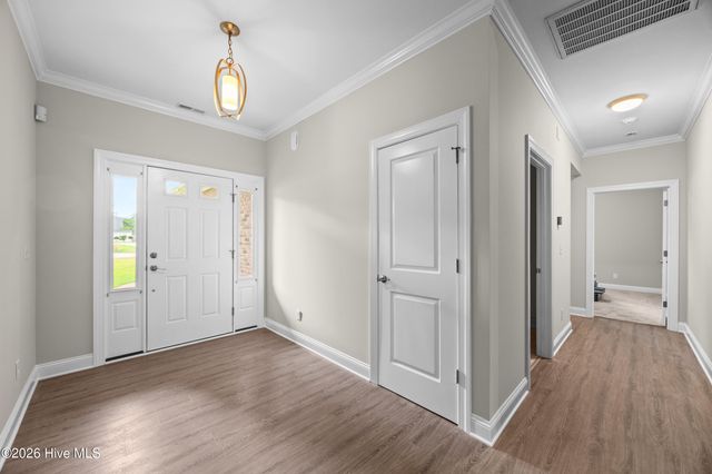 330 Crown Pointe Drive, Hampstead, NC 28443
