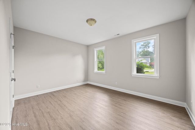 330 Crown Pointe Drive, Hampstead, NC 28443