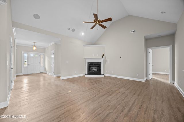 330 Crown Pointe Drive, Hampstead, NC 28443