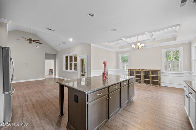 330 Crown Pointe Drive, Hampstead, NC 28443