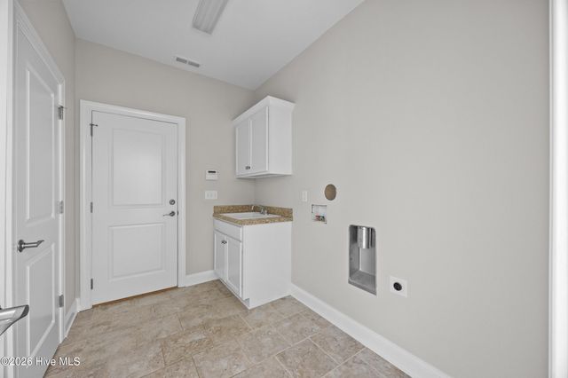 330 Crown Pointe Drive, Hampstead, NC 28443
