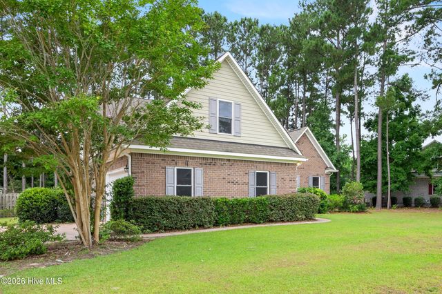330 Crown Pointe Drive, Hampstead, NC 28443