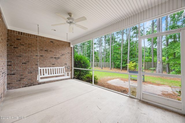 330 Crown Pointe Drive, Hampstead, NC 28443