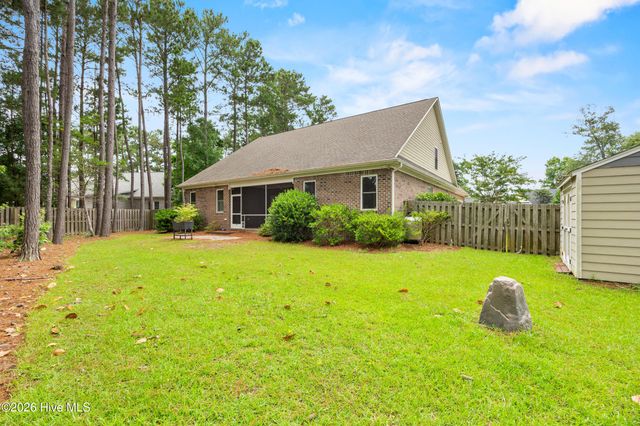 330 Crown Pointe Drive, Hampstead, NC 28443