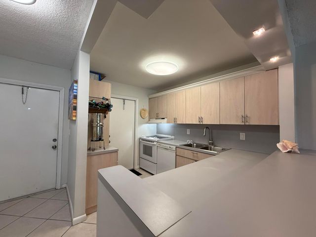 1040 SE 4th Avenue 331, Deerfield Beach, FL 33441