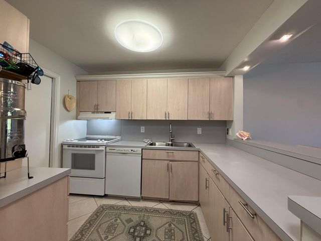 1040 SE 4th Avenue 331, Deerfield Beach, FL 33441