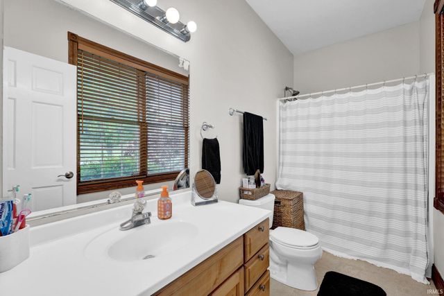 430 Summer Lake Drive, Bedford, IN 47421