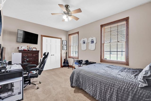 430 Summer Lake Drive, Bedford, IN 47421