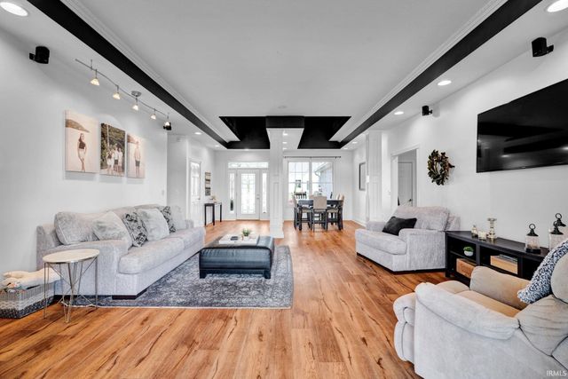 430 Summer Lake Drive, Bedford, IN 47421