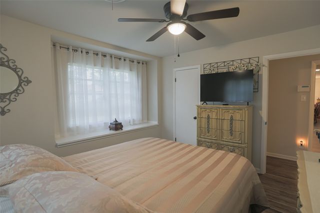 7101 Jewell Avenue, Fort Worth, TX 76112