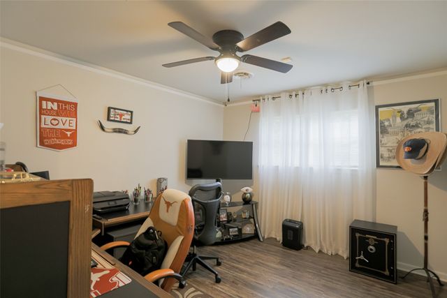 7101 Jewell Avenue, Fort Worth, TX 76112