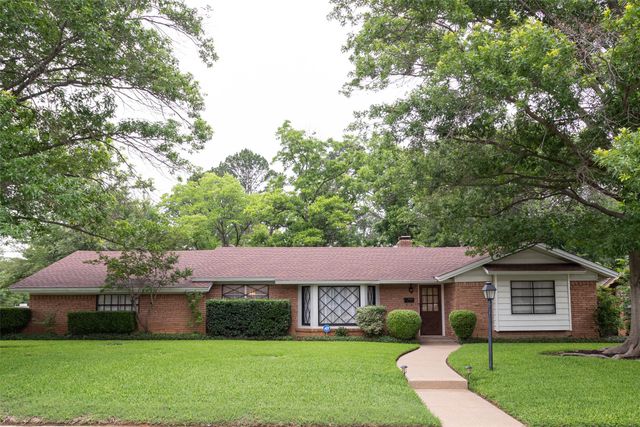 7101 Jewell Avenue, Fort Worth, TX 76112