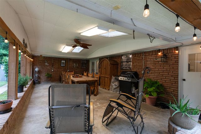 7101 Jewell Avenue, Fort Worth, TX 76112