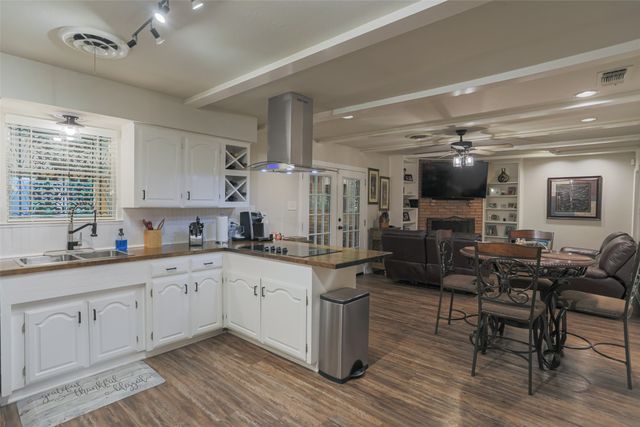 7101 Jewell Avenue, Fort Worth, TX 76112